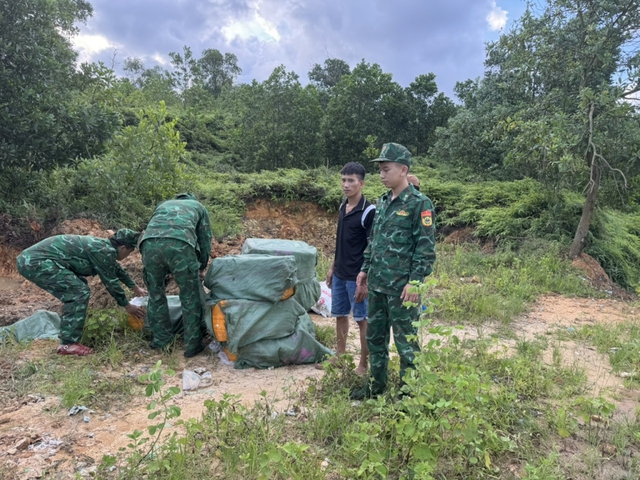 Quảng Ninh: Bắt giữ hơn 3,1 tấn nầm lợn không rõ nguồn gốc - Ảnh 2.