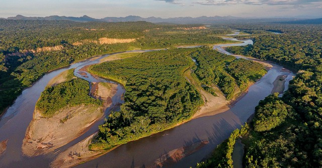 Trải nghiệm độc lạ khi đến với Bolivia- Ảnh 2.