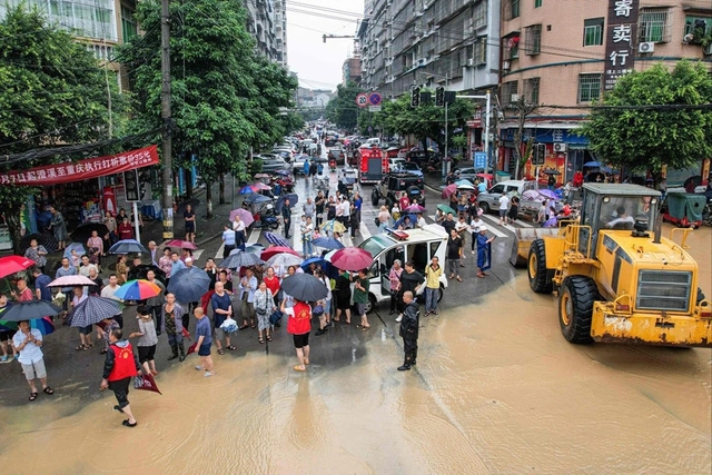 Đập Tam Hiệp báo động cao, Trùng Khánh thiệt hại nặng nề- Ảnh 1.