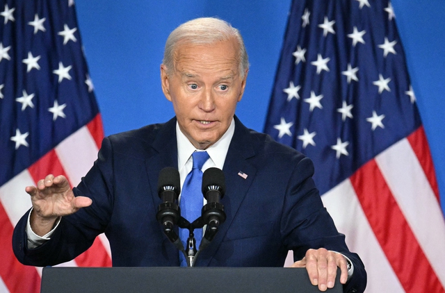 Tổng thống Biden chủ trì cuộc họp báo quan trọng, ông Trump chế nhạo- Ảnh 1.