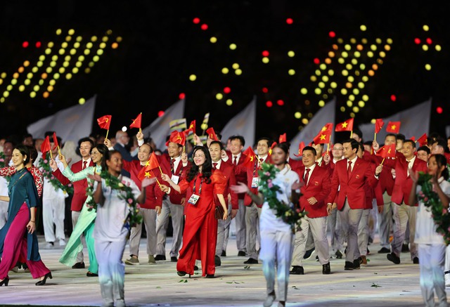 Thể thao Việt Nam '1 kèm 1' ở Olympic Paris, hé lộ 2 VĐV cầm cờ lễ khai mạc- Ảnh 1.