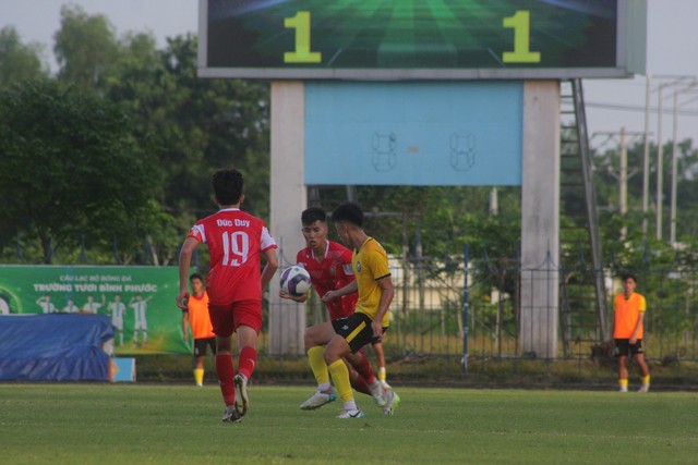 Đình Bắc tái xuất giải U.21, đương kim vô địch PVF 'đè bẹp' á quân SLNA- Ảnh 9.