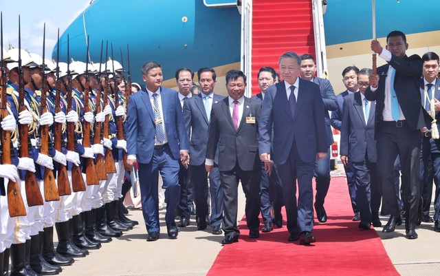 Chủ tịch nước Tô Lâm đến Phnom Penh, bắt đầu thăm cấp nhà nước tới Campuchia- Ảnh 2.