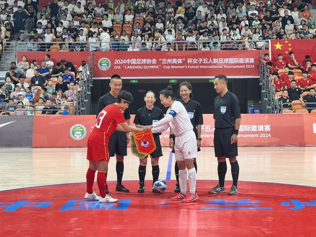 Đội tuyển futsal nữ Việt Nam thắng đẹp chủ nhà Trung Quốc, sắp đối đầu Iran- Ảnh 1.