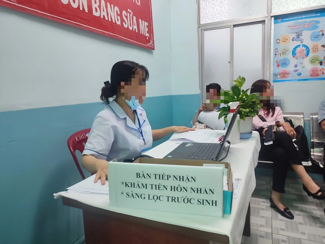 Vì sao người trẻ TP.HCM ngại kết hôn, sinh con?- Ảnh 2.