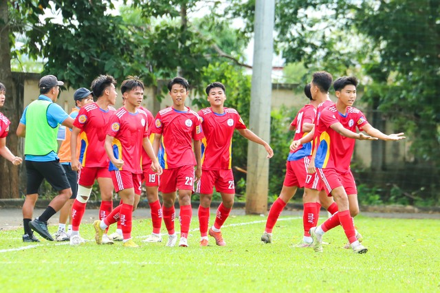 U.17 Bà Rịa - Vũng Tàu thua sốc Đồng Tháp, vé tứ kết đầu tiên lộ diện- Ảnh 2.