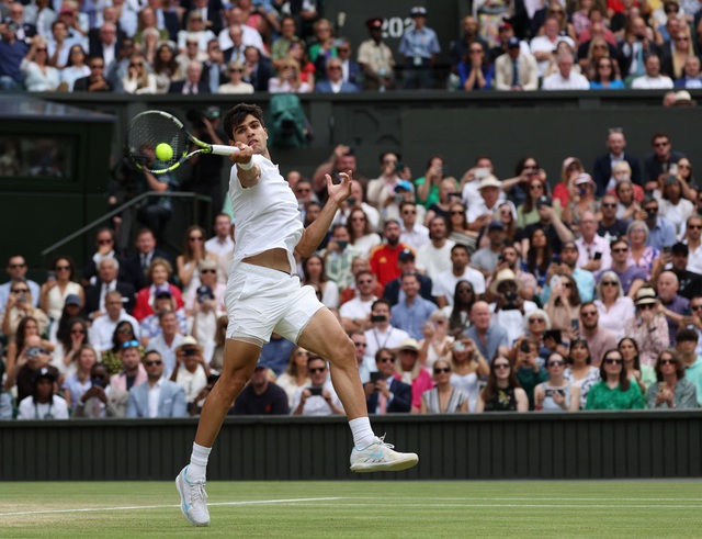 Hạ gục Djokovic, Alcaraz bảo vệ thành công ngôi vương Wimbledon- Ảnh 1.