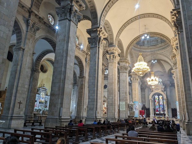 Ghé thăm những địa điểm tham quan nổi tiếng tại thủ đô La Paz, Bolivia- Ảnh 4.