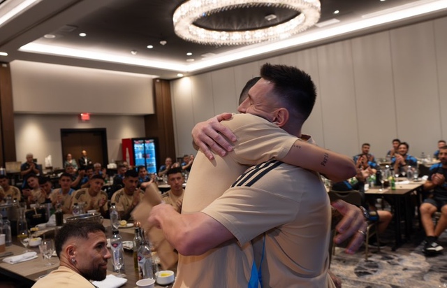 Argentina team wants to keep Messi at all costs, touching farewell image of Di Maria - Photo 1.