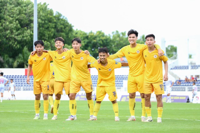 U.17 Hà Nội và U.17 Hà Tĩnh toàn thắng, giành vé vào tứ kết- Ảnh 2.