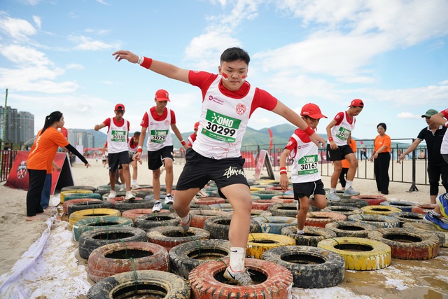 'Lấm bẩn bật tiến xa' với đấu trường OMO Chiến binh nhí kiên trì 2024- Ảnh 1.