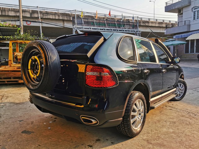Porsche Cayenne số sàn độ off-road độc đáo tại Việt Nam- Ảnh 2. Porsche Cayenne số sàn độ off-road độc đáo tại Việt Nam- Ảnh 2.