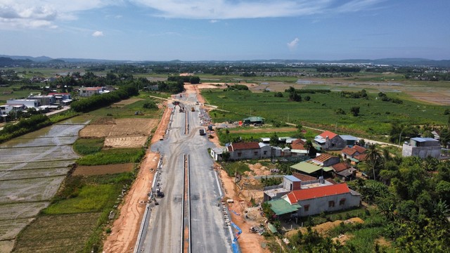 Thêm 567 tỉ đồng cho các dự án đầu tư công ở Quảng Ngãi- Ảnh 3.