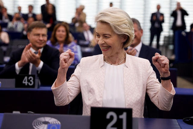 Bà Ursula von der Leyen đắc cử nhiệm kỳ 2 Chủ tịch Ủy ban châu Âu- Ảnh 1.