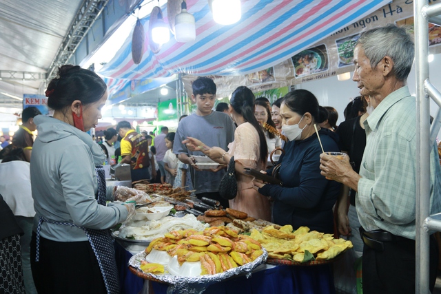 'Hương vị miền hoa nắng' Quảng Trị thu hút hơn 32.000 lượt du khách- Ảnh 1.