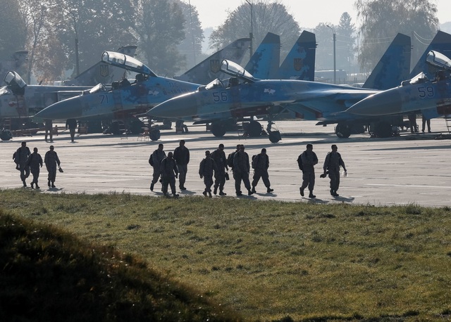 Nga nói phá hủy 5 máy bay Su-27 của Ukraine- Ảnh 1.
