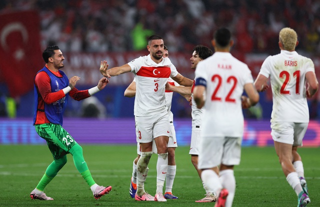 Đội tuyển Thổ Nhĩ Kỳ thắng nghẹt thở Áo, gặp Hà Lan ở tứ kết- Ảnh 5.