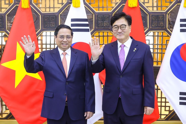 Thủ tướng đề nghị Hàn Quốc hỗ trợ đào tạo nhân lực bán dẫn, AI- Ảnh 5.