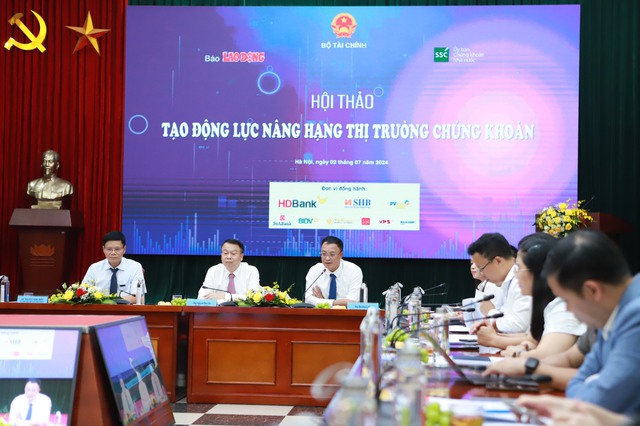 Bộ Tài chính nói về việc khối ngoại bán ròng hơn 50.000 tỉ đồng- Ảnh 1.