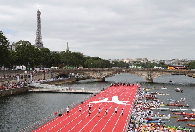 Lễ khai mạc Olympic Paris độc nhất vô nhị trong lịch sử, Tổng thống Pháp ‘dự khán’- Ảnh 4.