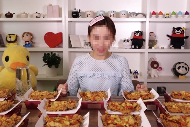 'Thánh ăn' Trung Quốc đột tử khi đang livestream và loạt hiểm họa từ mukbang- Ảnh 5.