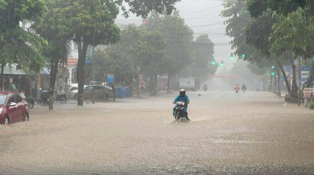 Bão số 2 khiến mực nước sông Mekong hạ nguồn tăng nhanh, thượng nguồn vẫn thấp - Ảnh 1.