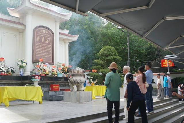 Báo Thanh Niên về nguồn tri ân các Anh hùng liệt sĩ- Ảnh 4.