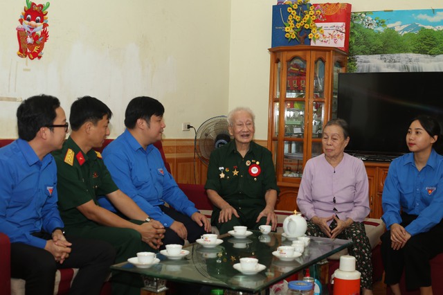 Nghĩa tình tháng bảy: T.Ư Đoàn hoạt động tri ân tại vùng đất lịch sử Điện Biên- Ảnh 3.