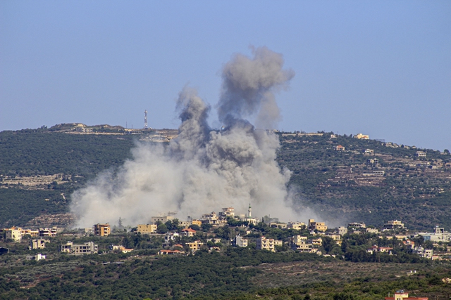 Thủ tướng, Bộ trưởng Quốc phòng Israel được ủy quyền quyết định đáp trả Hezbollah- Ảnh 2.