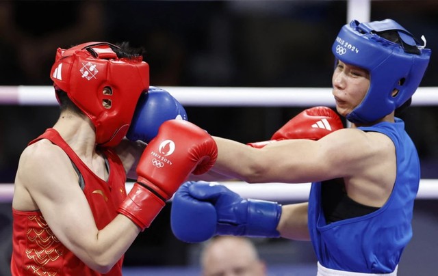 Olympic Paris: 'Bà mẹ hai con' Hà Thị Linh lực bất tòng tâm, vẫn thua Yang Wenlu - Ảnh 1.