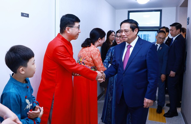 Thủ tướng và phu nhân thăm gia đình đa văn hóa Hàn - Việt- Ảnh 1.