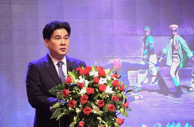Ông Kim Jun Min, Tổng Giám đốc KCC (Việt Nam) chia sẻ tại Hội thảo sơn cao cấp (Ảnh: Chiêu Ngô)