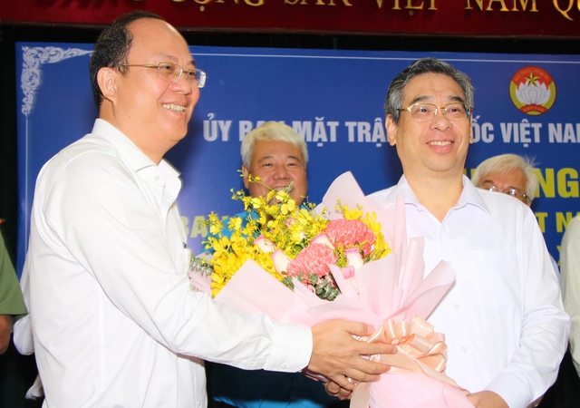 Phó bí thư Nguyễn Phước Lộc kiêm giữ chức Chủ tịch Ủy ban MTTQ Việt Nam TP.HCM- Ảnh 1.