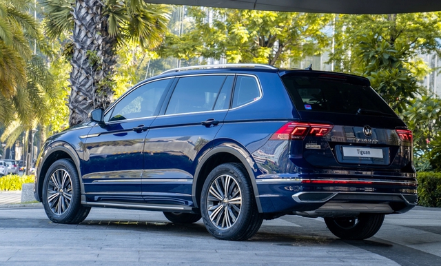 Volkswagen Tiguan thêm bản Platinum bổ sung trang bị, giá 1,688 tỉ đồng- Ảnh 2.