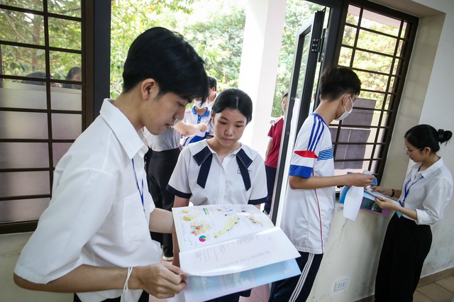 Điểm chuẩn đánh giá năng lực Trường ĐH Sài Gòn, Trường ĐH Quốc tế năm 2024- Ảnh 1.