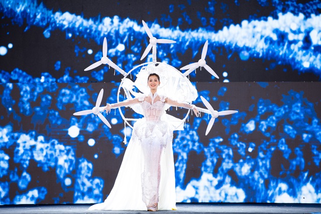 Độc lạ những màn trình diễn National Costume ở Miss Grand Vietnam 2024- Ảnh 27.