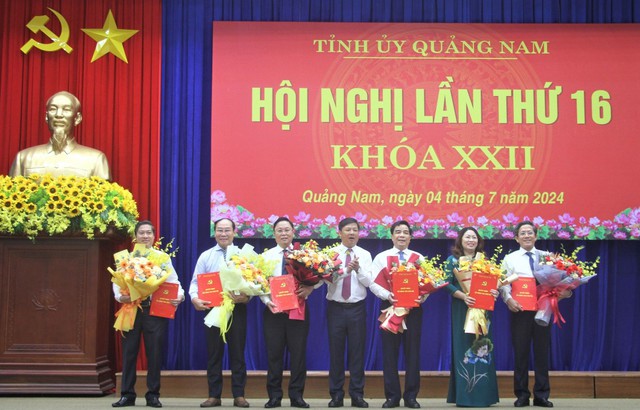 Quảng Nam điều động, bổ nhiệm hàng loạt cán bộ chủ chốt- Ảnh 1.