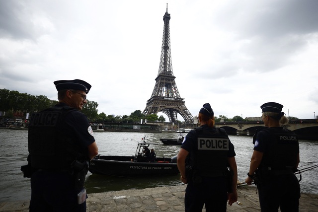 Pháp triển khai 30.000 cảnh sát vào đêm công bố kết quả bầu cử- Ảnh 1.