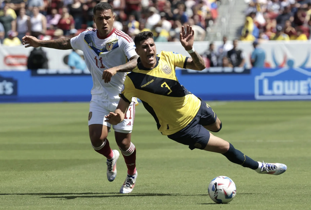 Copa America 2024: Chưa đấu tứ kết với Argentina, HLV đội Ecuador đã muốn từ chức- Ảnh 2.