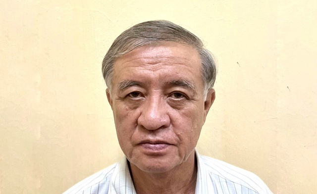 Bắt cựu Phó chủ tịch Thường trực UBND tỉnh Bình Thuận Nguyễn Ngọc- Ảnh 1.