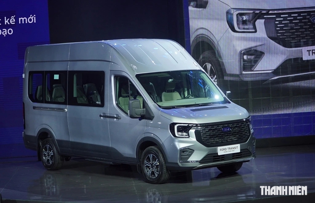 Ford Transit 2024 có 3 phiên bản, giá từ 905 triệu đồng tại Việt Nam- Ảnh 2.