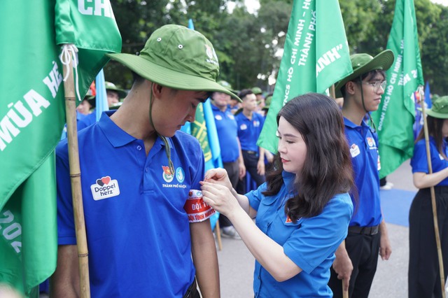 Gần 2.000 sinh viên xuất quân thực hiện chiến dịch Mùa hè xanh- Ảnh 2.