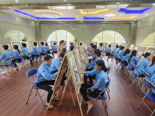 Ngành Thiết kế đồ họa - chắp cánh ước mơ sáng tạo, bứt phá tương lai- Ảnh 1.