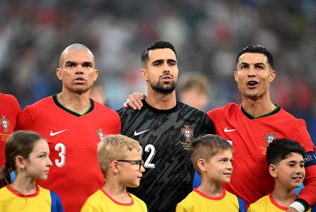 Pepe và Ronaldo: Những giọt nước mắt và sự kết thúc của một kỷ nguyên- Ảnh 1.