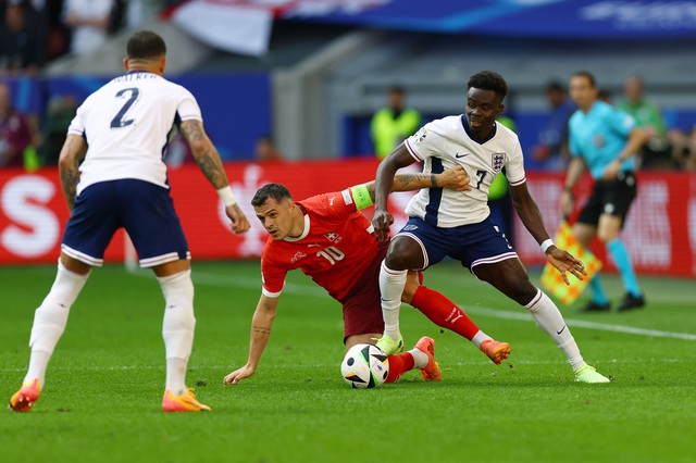 Xhaka giấu bí mật rách cơ, nén đau thi đấu trong 120 phút với đội tuyển Anh- Ảnh 2.