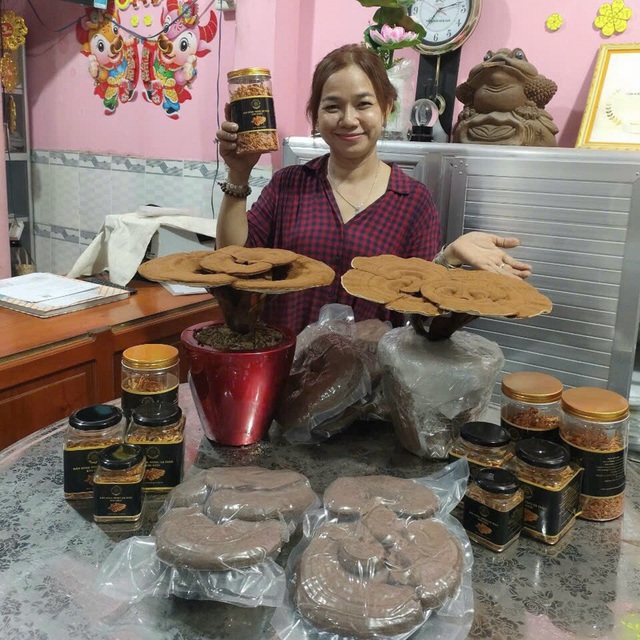 Rẽ hướng trồng nấm, người phụ nữ miền Tây thu nhập gần 900 triệu đồng/năm- Ảnh 4.