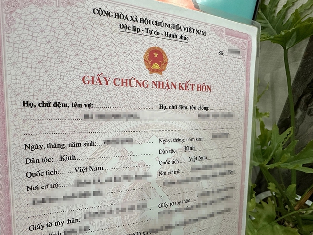 Ủng hộ bỏ quy định nộp giấy xác nhận tình trạng hôn nhân- Ảnh 1.