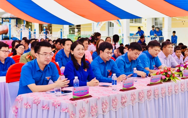 Đoàn thanh niên nhiều bộ, ngành hoạt động tình nguyện Kỳ nghỉ hồng tại Cao Bằng- Ảnh 1.