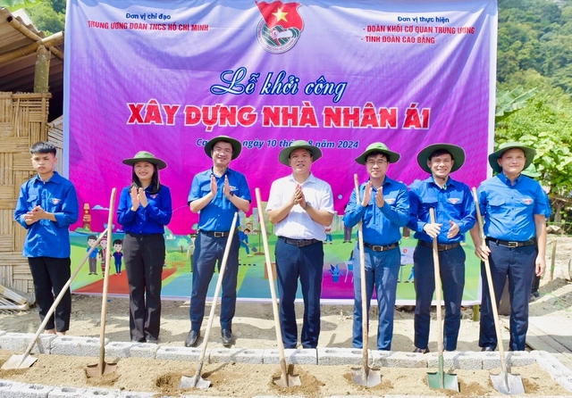 Đoàn thanh niên nhiều bộ, ngành hoạt động tình nguyện Kỳ nghỉ hồng tại Cao Bằng- Ảnh 4.