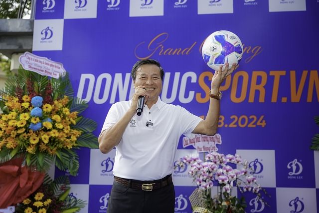 Dàn sao đội tuyển Việt Nam giới thiệu bóng thi đấu V-League 2024-2025- Ảnh 2.